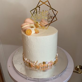 Desserts for Days - Grapefruit Chiffon Cake with Whipped Cream Frosting - Desserts Near Me Desserts for Days - Grapefruit Chiffon Cake with Whipped Cream Frosting - Desserts Near Me