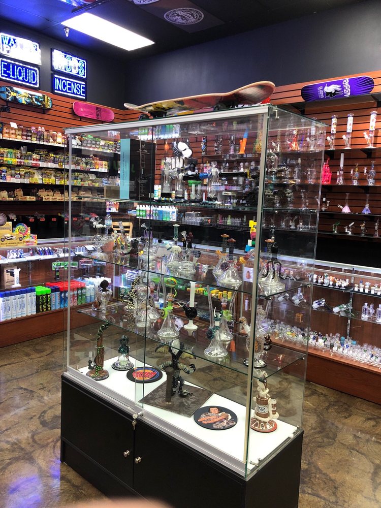 Hywaze Smoke Shop, Orlando Roadtrippers