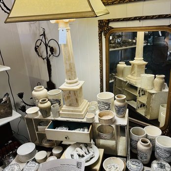 Grove & Main Antiques - Antiques Near Me - Peterborough, New Hampshire Grove & Main Antiques - Antiques Near Me - Peterborough, New Hampshire