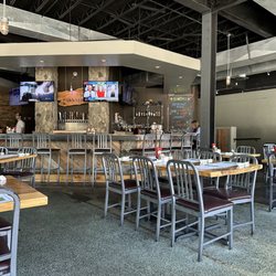 Parkside Restaurant - Inside/bar seating, May 2025.