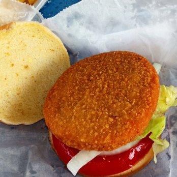 Powell's Dairy Freeze - Chicken sandwich. It's a round flat patty. They do not skimp on tomato or onion and all the veg is fresh. - Ice Cream & Frozen Yogurt Near Me - Starke, Florida Powell's Dairy Freeze - Chicken sandwich. It's a round flat patty. They do not skimp on tomato or onion and all the veg is fresh. - Ice Cream & Frozen Yogurt Near Me - Starke, Florida