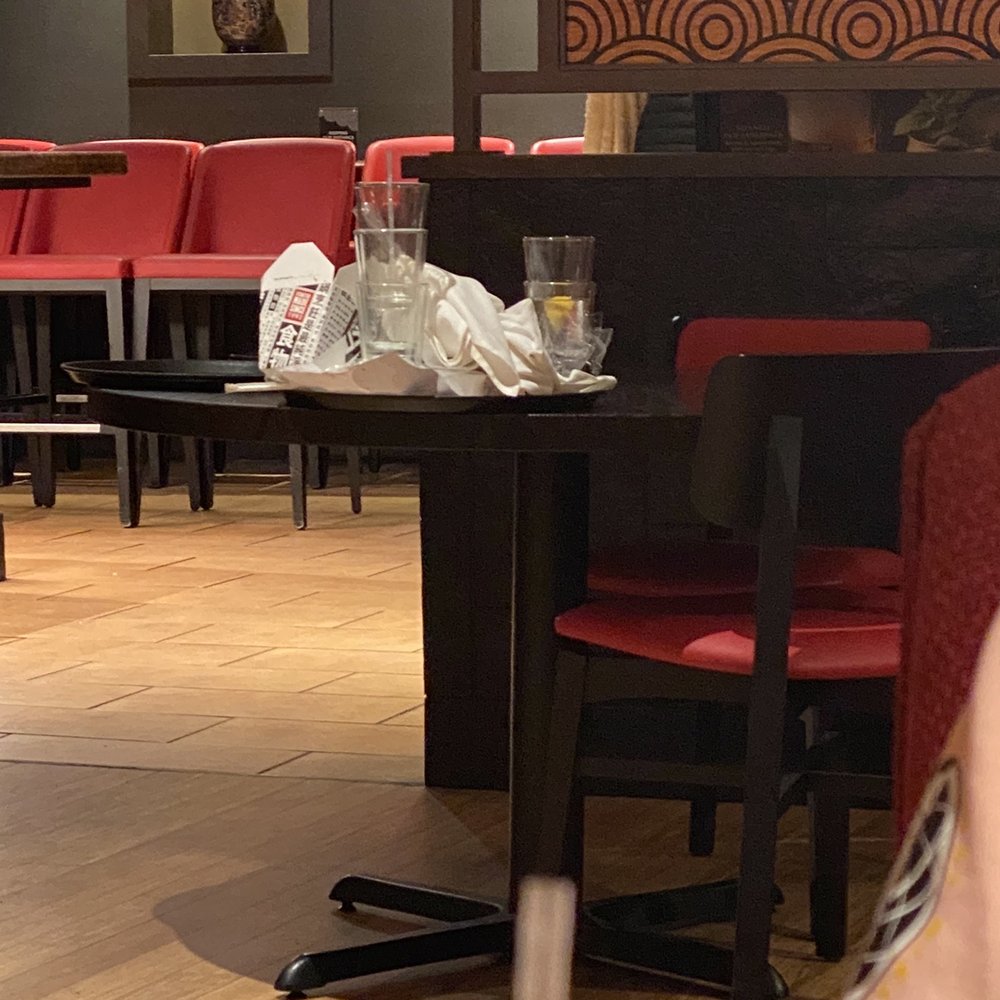 P.F. Chang's - More dirty tables - Chinese Near Me - Hackensack, New Jersey P.F. Chang's - More dirty tables - Chinese Near Me - Hackensack, New Jersey