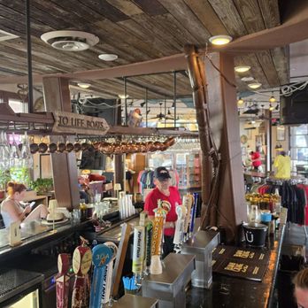 Harry T's - Seafood Near Me - Destin, Florida Harry T's - Seafood Near Me - Destin, Florida