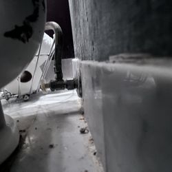 CLEANY - Behind toilet not cleaned