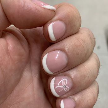 Spa Ten20 - Bubble Bath pink and white tips and bows by Sara - Day Spas Near Me - Edmonds, Washington Spa Ten20 - Bubble Bath pink and white tips and bows by Sara - Day Spas Near Me - Edmonds, Washington