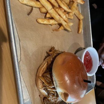 Idyllwild Brewpub - Pulled pork sandwich - Brewpubs Near Me - Idyllwild, California Idyllwild Brewpub - Pulled pork sandwich - Brewpubs Near Me - Idyllwild, California