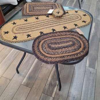 Green Acres Antiques - Placemats - Antiques Near Me - Clarkesville, Georgia Green Acres Antiques - Placemats - Antiques Near Me - Clarkesville, Georgia