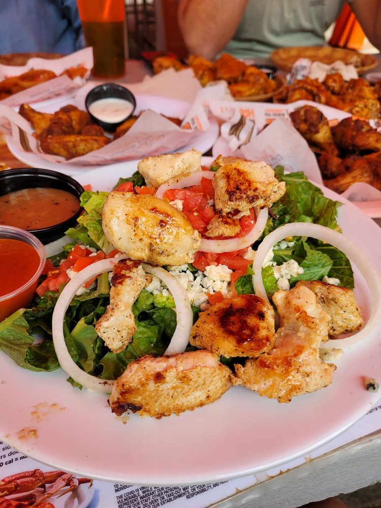 Food from Hooters
