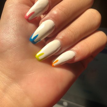 Lily's Nails - These were supposed to be drips and there not the same color they r supposed to be pastel - Nail Salons Near Me - Chico, California