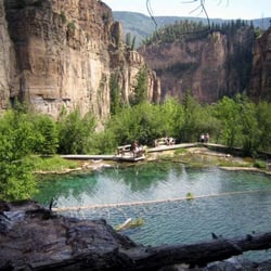 Glenwood Canyon Drive on I-70 - http://www.ultimatetaxi.com/2006/hanging_lake_glenwood_canyon2.jpg