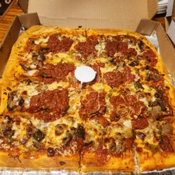 Nicky's Deep Dish Pizza