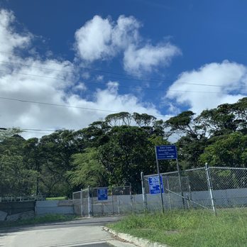 Koko Crater Botanical Garden - Right turn thru fenced area to the botanical garden - Botanical Gardens Near Me - Honolulu, Hawaii Koko Crater Botanical Garden - Right turn thru fenced area to the botanical garden - Botanical Gardens Near Me - Honolulu, Hawaii