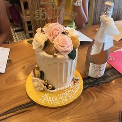 Cake Box - The cake box exceeded our expectations! We gave inspiration from Pinterest and they did such a fabulous job!