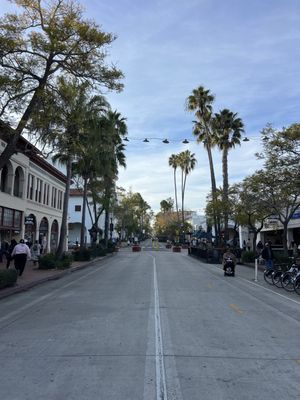 Downtown Santa Barbara by null