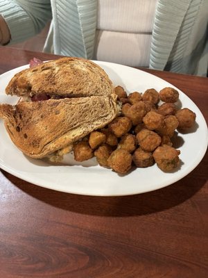 Julwin's Restaurant by null