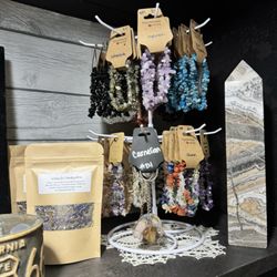 Blessings Primitives - Large variety of crystals, Jewlery, dried florals and candles
