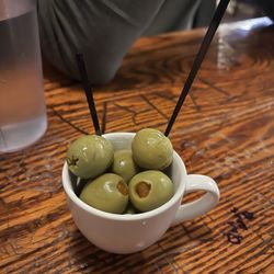 Uno Pizzeria & Grill - Olives