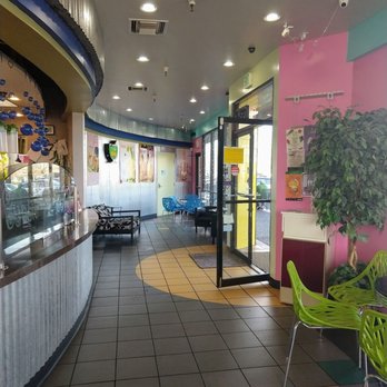 Bubble Bubble Tea - Other side, separate seating section - Bubble Tea Near Me - Beaverton, Oregon
