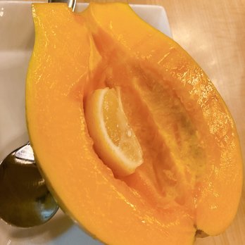 Liliha Bakery - Papaya - Bakeries Near Me - Honolulu, Hawaii