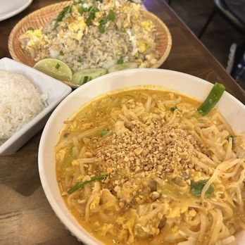 Eat Thai - Pad Thai curry - Thai Near Me - Ann Arbor, Michigan