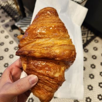 Paris Baguette - Plain croissant - Donuts Near Me - Germantown, Maryland Paris Baguette - Plain croissant - Donuts Near Me - Germantown, Maryland