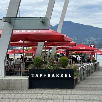 Tap & Barrel - Convention Centre - Comfort Food Near Me - Vancouver, British Columbia