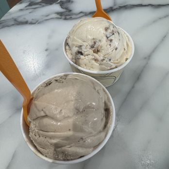 Mad Martha's Ice Cream - Ice Cream & Frozen Yogurt Near Me - Edgartown, Massachusetts