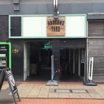 The Hudson Bar - Bars Near Me - Belfast, BFS