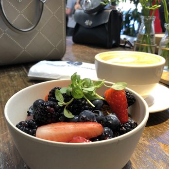 Blueys Kitchen - Açaí bowl - Cafes Near Me - Santa Monica, California