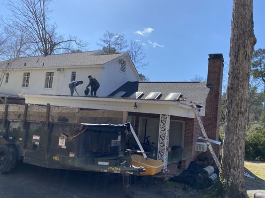 Brios Roofing & Construction Logo