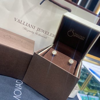 Valliani Jewelers - VVS DIAMONDS SHINING BRILLIANTLY! - Jewelry Near Me - Salinas, California Valliani Jewelers - VVS DIAMONDS SHINING BRILLIANTLY! - Jewelry Near Me - Salinas, California