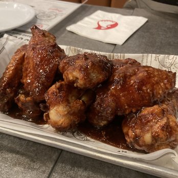 Goobne Chicken Fullerton - Soy Garlic Wing - Medium - Korean Near Me - Fullerton, California Goobne Chicken Fullerton - Soy Garlic Wing - Medium - Korean Near Me - Fullerton, California