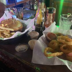 Andrews On the Corner - Dinner after a long week.
