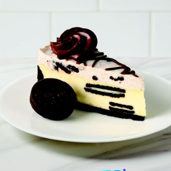 Ghost Kitchens - a slice of oreo cheesecake on a plate - Food Delivery Services Near Me - Aurora, Ontario