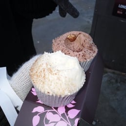 nutella cupcake (far), carrot cupcake (close) nutella cupcake (far), carrot cupcake (close)