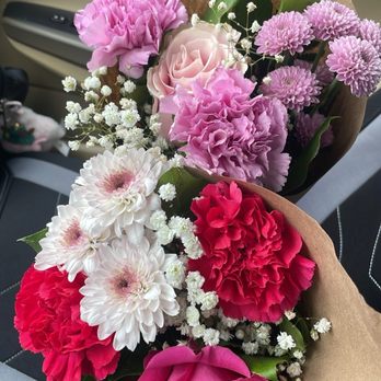 Bixby Petals - Flowers - Florists Near Me - Long Beach, California