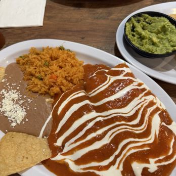 Fonda Doña Loca - 3 enchiladas plate $15.99 Carne Asada Wet Burrito $14.99 Guacamole & Chips 5.99 - Mexican Near Me - Temecula, California Fonda Doña Loca - 3 enchiladas plate $15.99 Carne Asada Wet Burrito $14.99 Guacamole & Chips 5.99 - Mexican Near Me - Temecula, California