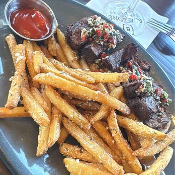 Burtons Grill & Bar - Steak Frites - New American Near Me - Lynnfield, Massachusetts Burtons Grill & Bar - Steak Frites - New American Near Me - Lynnfield, Massachusetts