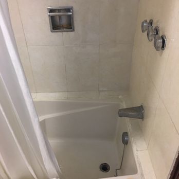 All Ritmo Waterpark - This is the shower... very out dated - Water Parks Near Me - Cancún, ROO