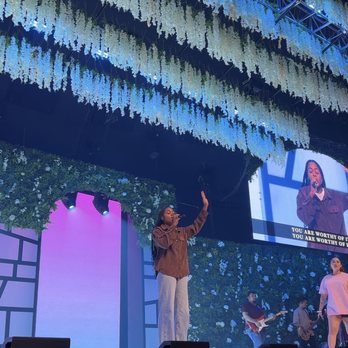 Legacy Church - Worship - Churches Near Me - Albuquerque, New Mexico