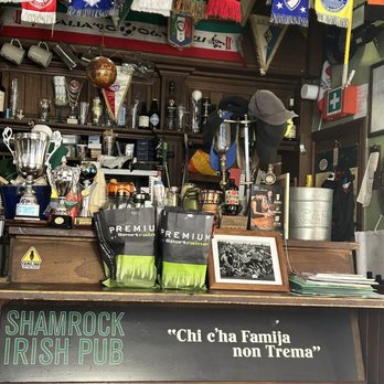 Shamrock Irish Pub - Inside the Shamrock Irish Pub Rome - Pubs Near Me - Roma, AG Shamrock Irish Pub - Inside the Shamrock Irish Pub Rome - Pubs Near Me - Roma, AG
