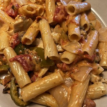 Babe's at Harbor Point - Babes Chicken Riggies - Pizza Near Me - Utica, New York