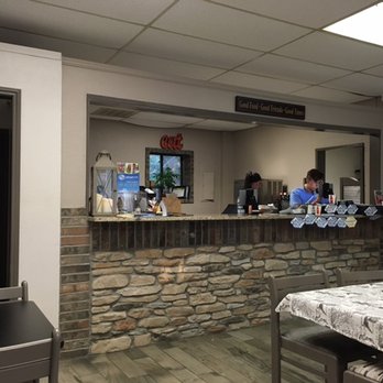 Ozark Mountain Pizza - Recently-remodeled ordering area. - Pizza Near Me - Branson, Missouri
