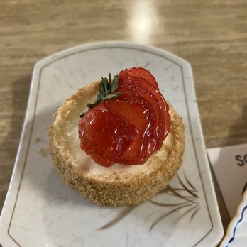 Tiny Pyramid - Strawberry Shortcake - Cafes Near Me - Honolulu, Hawaii Tiny Pyramid - Strawberry Shortcake - Cafes Near Me - Honolulu, Hawaii