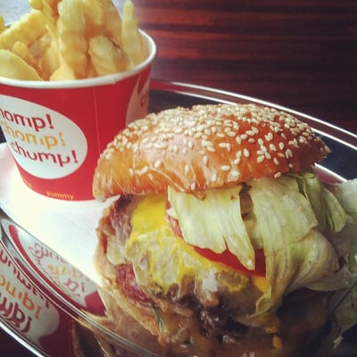 Huxtaburger Collingwood by null