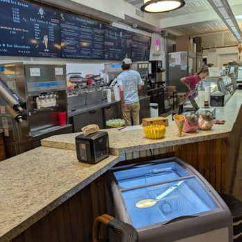 Ligonier Creamery - Ice Cream & Frozen Yogurt Near Me - Ligonier, Pennsylvania