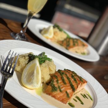 ProAbition Night Club - Salmon with garlic mashed potatoes and asparagus - Dance Clubs Near Me - Riverside, California