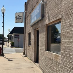 7 Brothers Bar and Grill