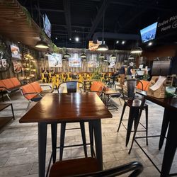 Hanna's Banh Mi Bakery & Cafe