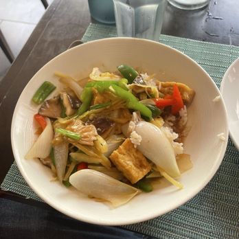 Baan Siam - Tofu Stir Fry with Ginger - Thai Near Me - Washington, DC, District of Columbia Baan Siam - Tofu Stir Fry with Ginger - Thai Near Me - Washington, DC, District of Columbia
